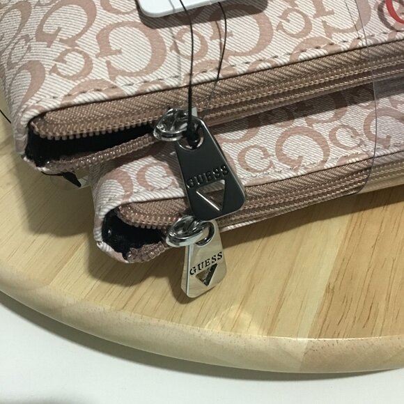 Guess Cosmetic Travel Make Up Toiletry Pouch Bag Junction Travel 2Pcs Blush/Pink - Picture 8 of 8